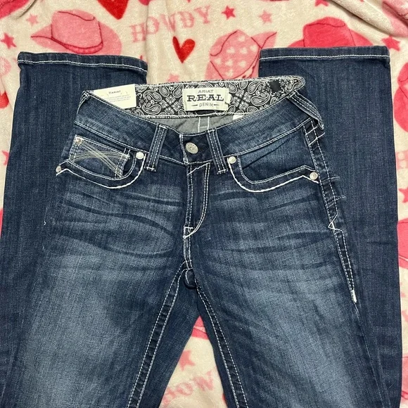 26 long ariat jeans - Picture 2 of 4